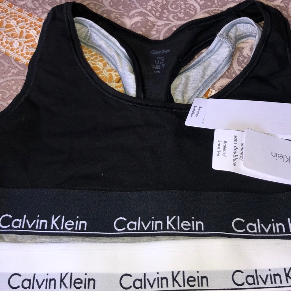 Calvin Klein sports bra set